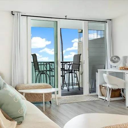 Beachfront Condo With Views